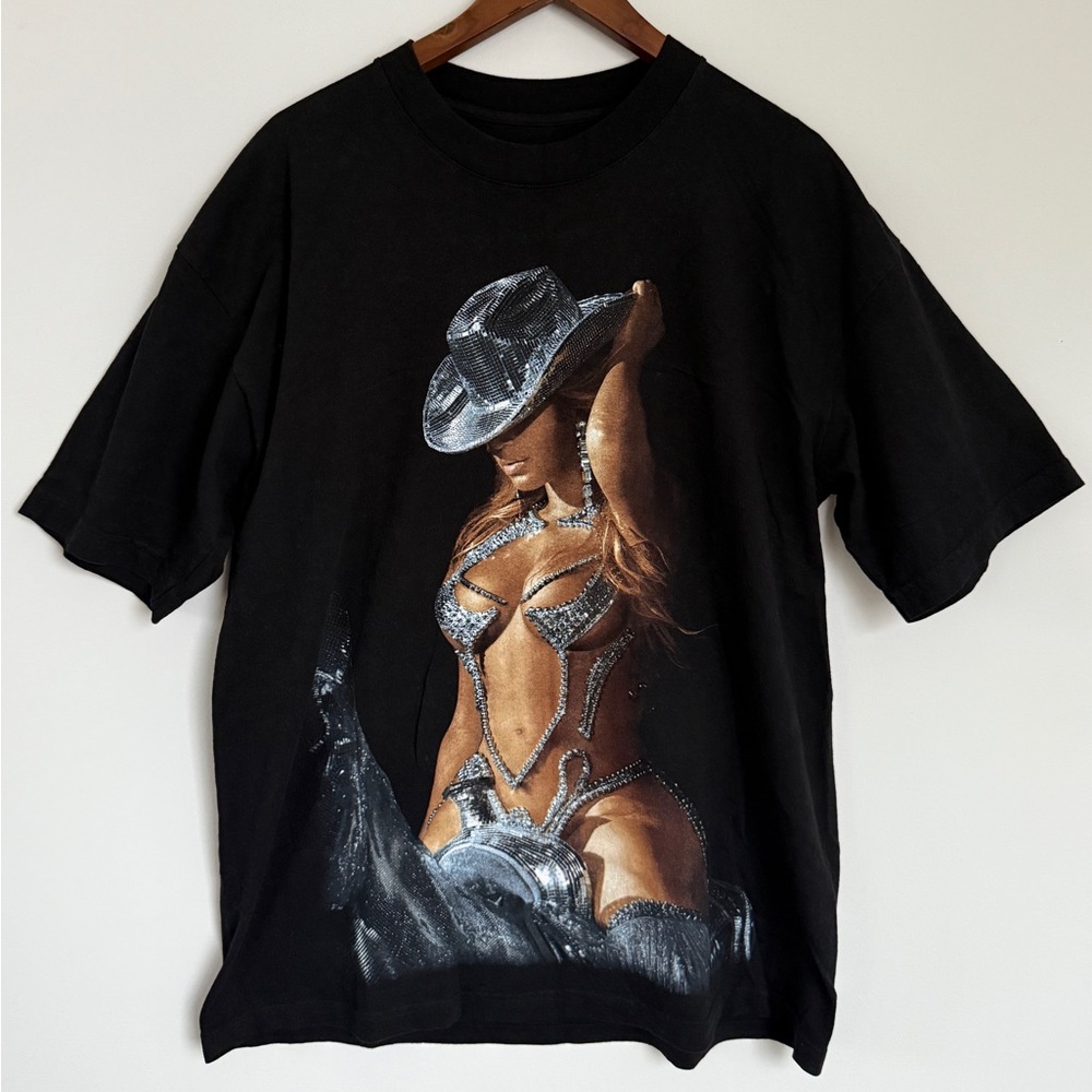 Beyoncé Renaissance Official Tour Shirt